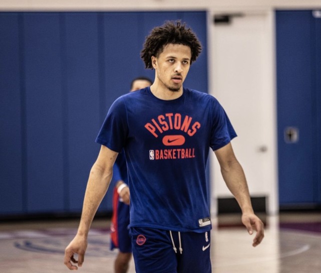 展示出了与 展示出了与