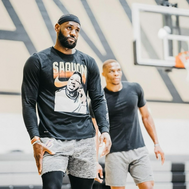 形成一股向 形成一股向